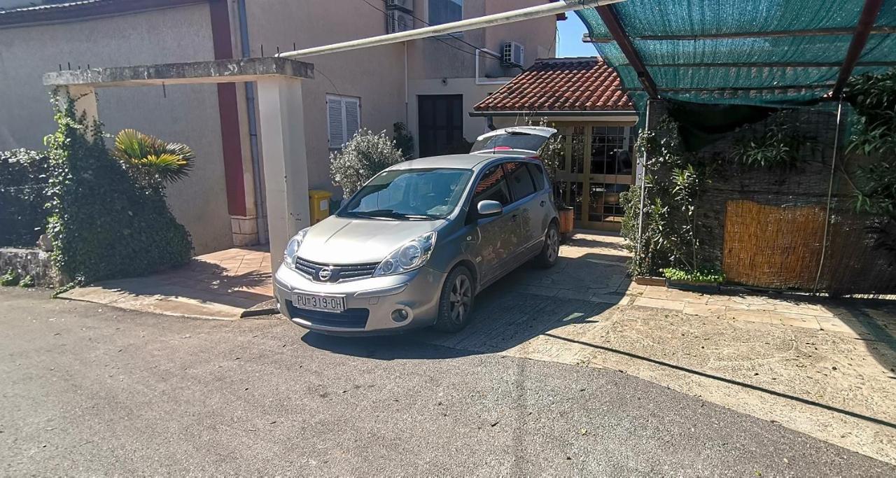 Apartments And Room Pergola Rovinj Exterior photo